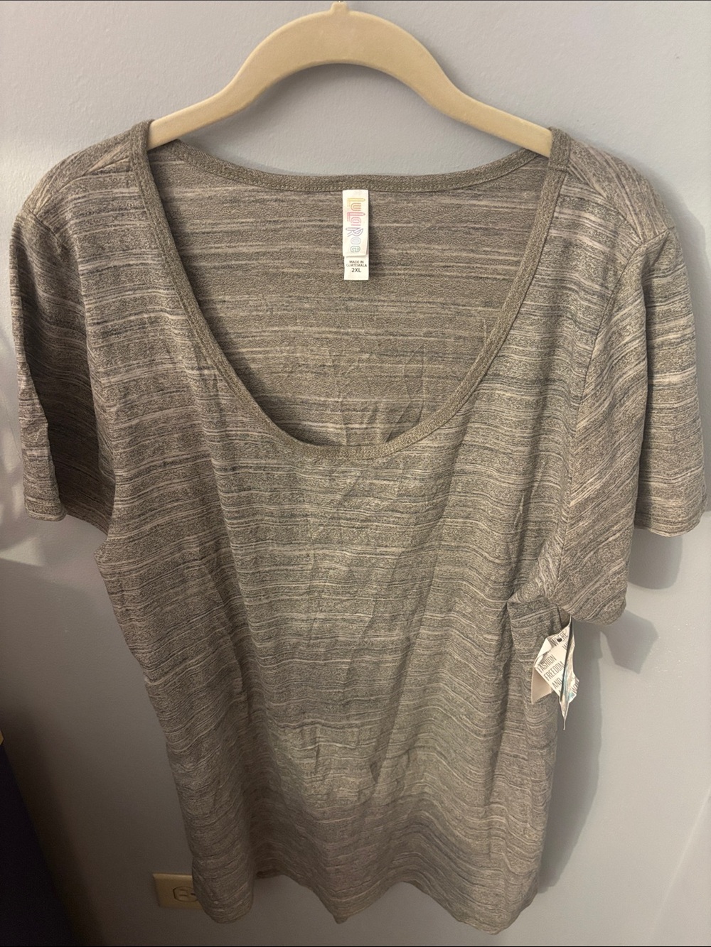 LuLaRoe Scoop Neck Short Sleeve Top - Heathered Taupe
